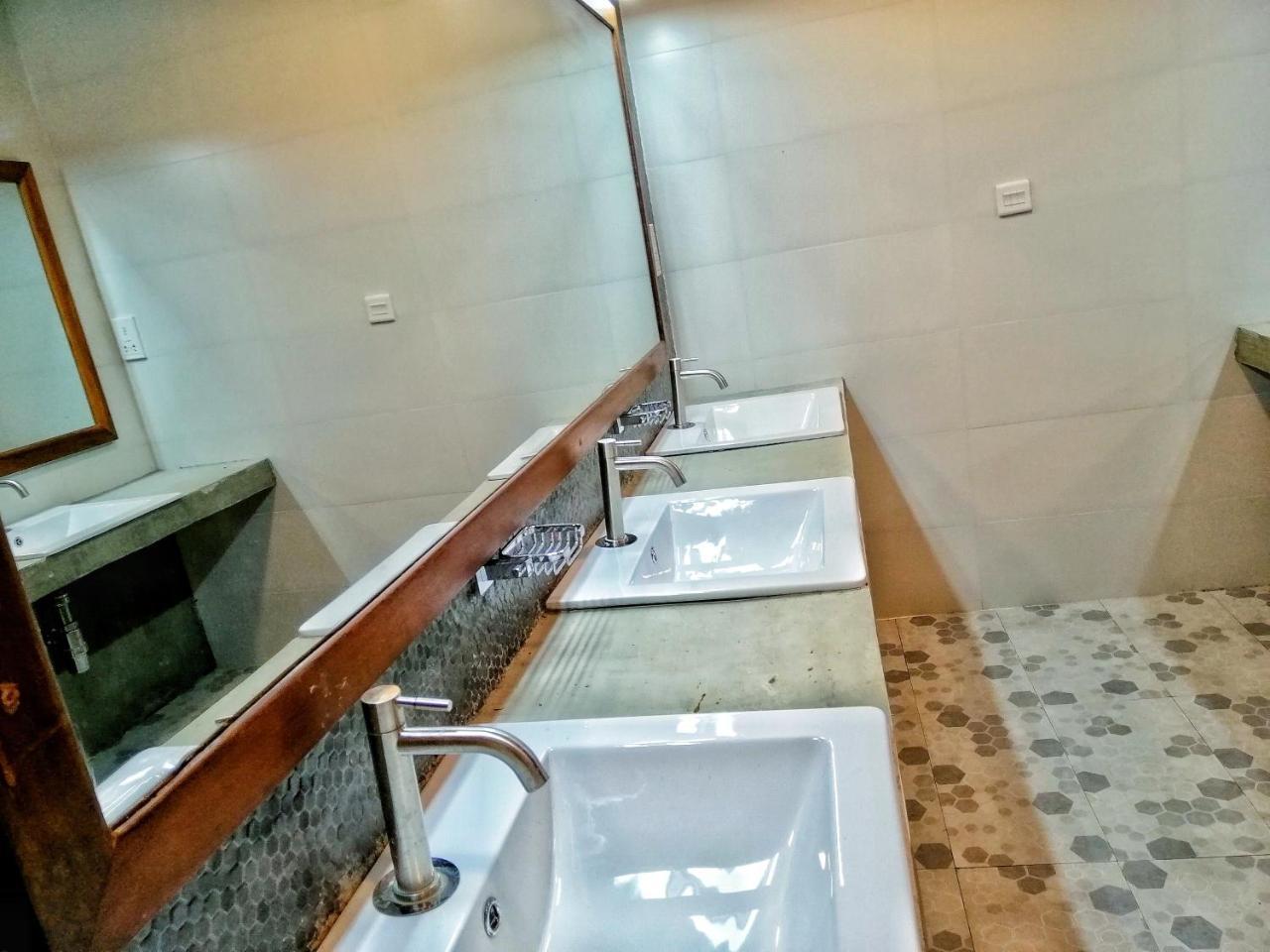 Hiriketiya Beach Hostels Dikwella Dış mekan fotoğraf