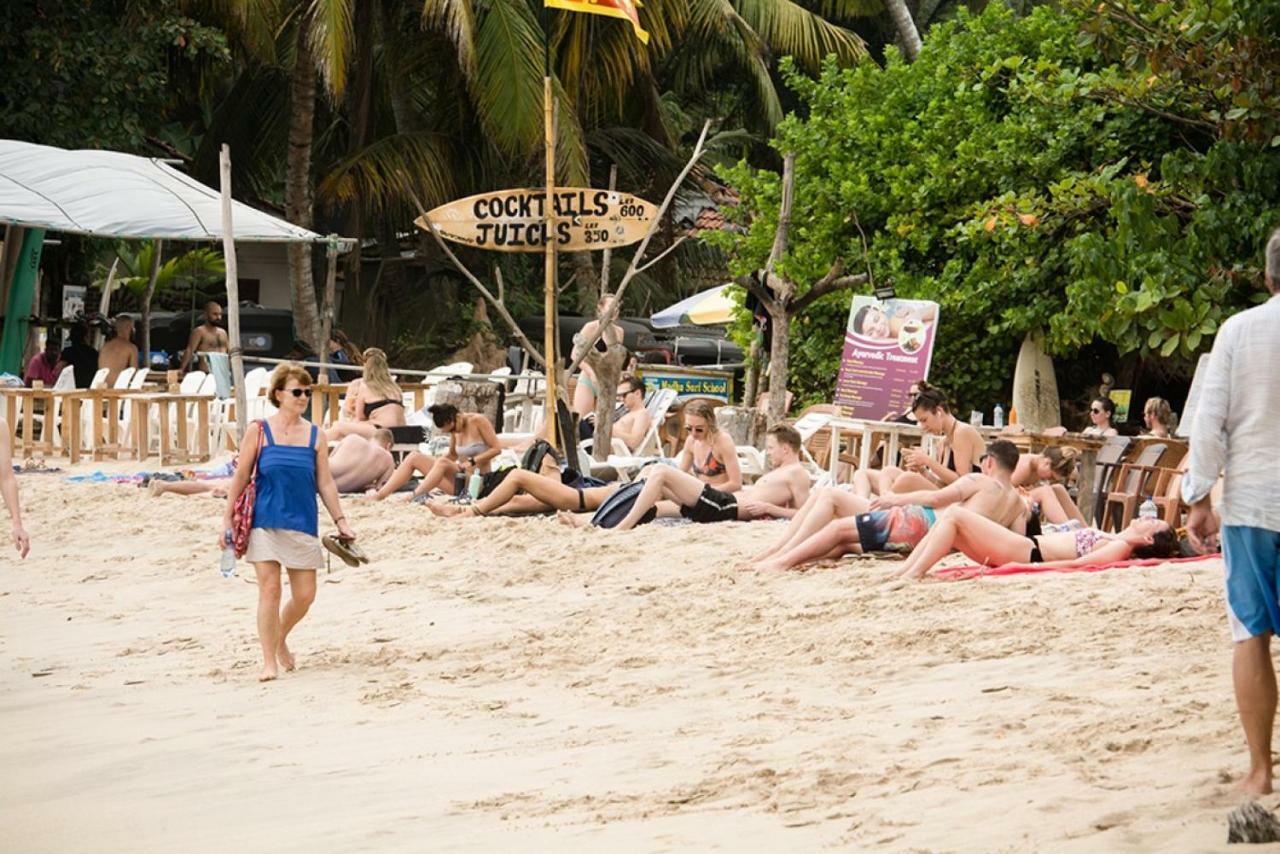 Hiriketiya Beach Hostels Dikwella Dış mekan fotoğraf